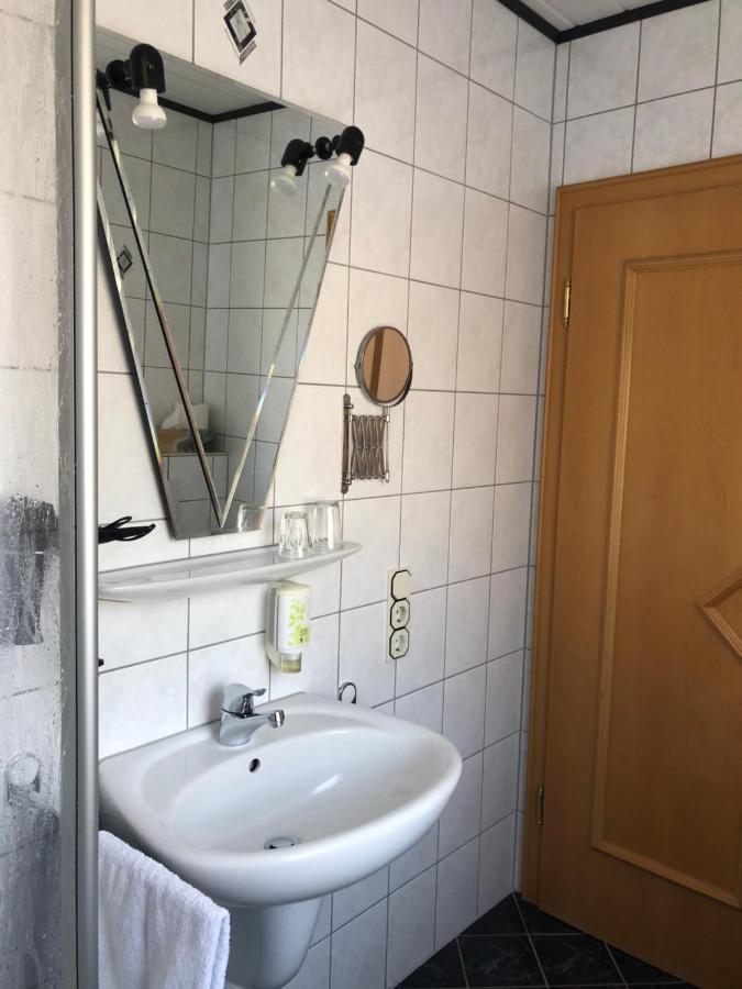 Weingut Lehnert-Spaeter Piesport Buitenkant foto